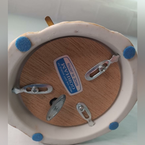 Blue Jay watching babies in nest. Music box. Gorham Japan. Collectors - Picture 4 of 4